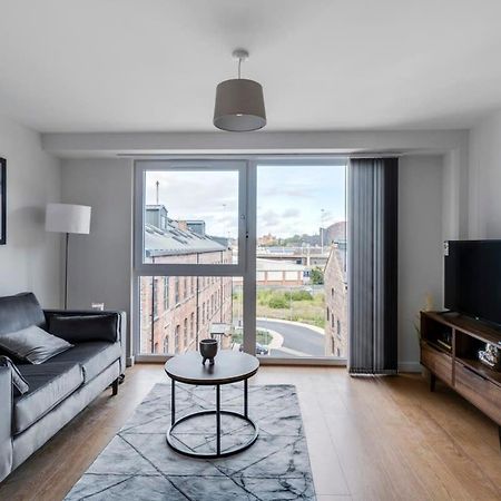Spacious 1 Bedroom Apartment In A Converted Mill Leeds  Bagian luar foto